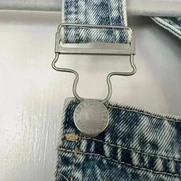 Like New! City Chic Medium Wash Jean Denim Overalls 18 Plus Size Summer Shorts - Picture 8 of 9